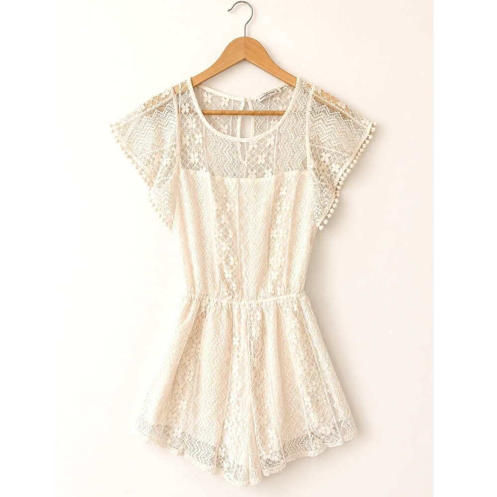 Abercrombie & Fitch White Floral Lace Pom Pom Trim Romper Small